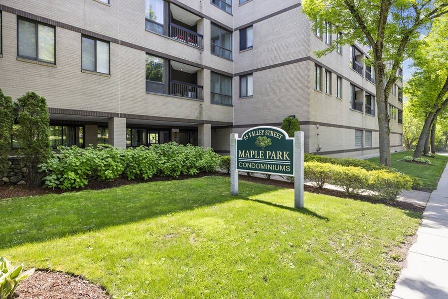 59-65 Valley St #1J, Medford, MA 02155