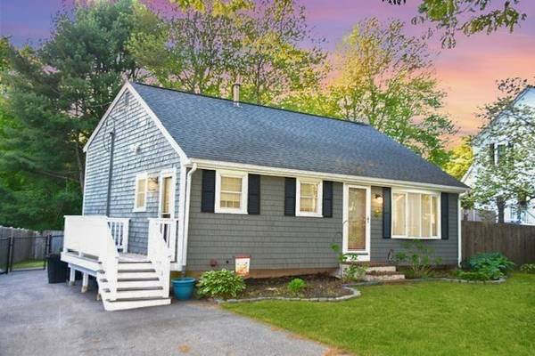 37 Huntress Ave, Brockton, MA 02301