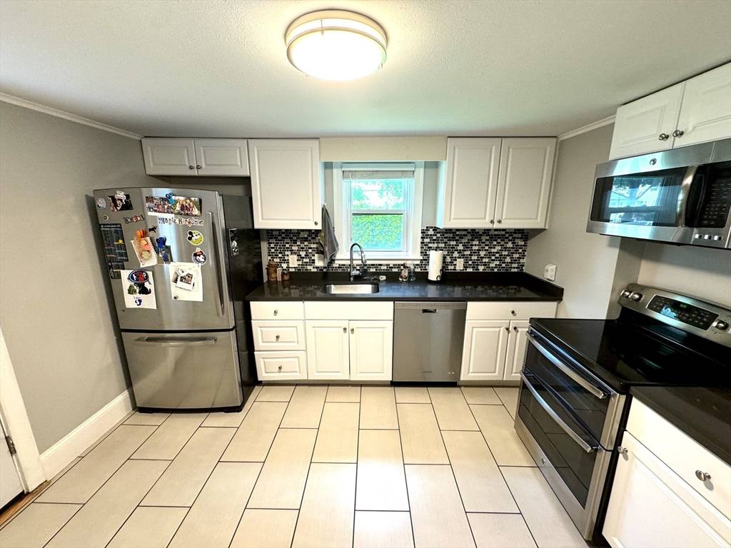 Framingham, MA 01702,17 Bare Hill Rd