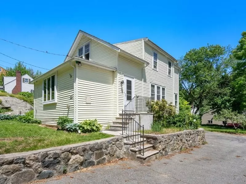 147 Prospect Hill Rd, Waltham, MA 02451