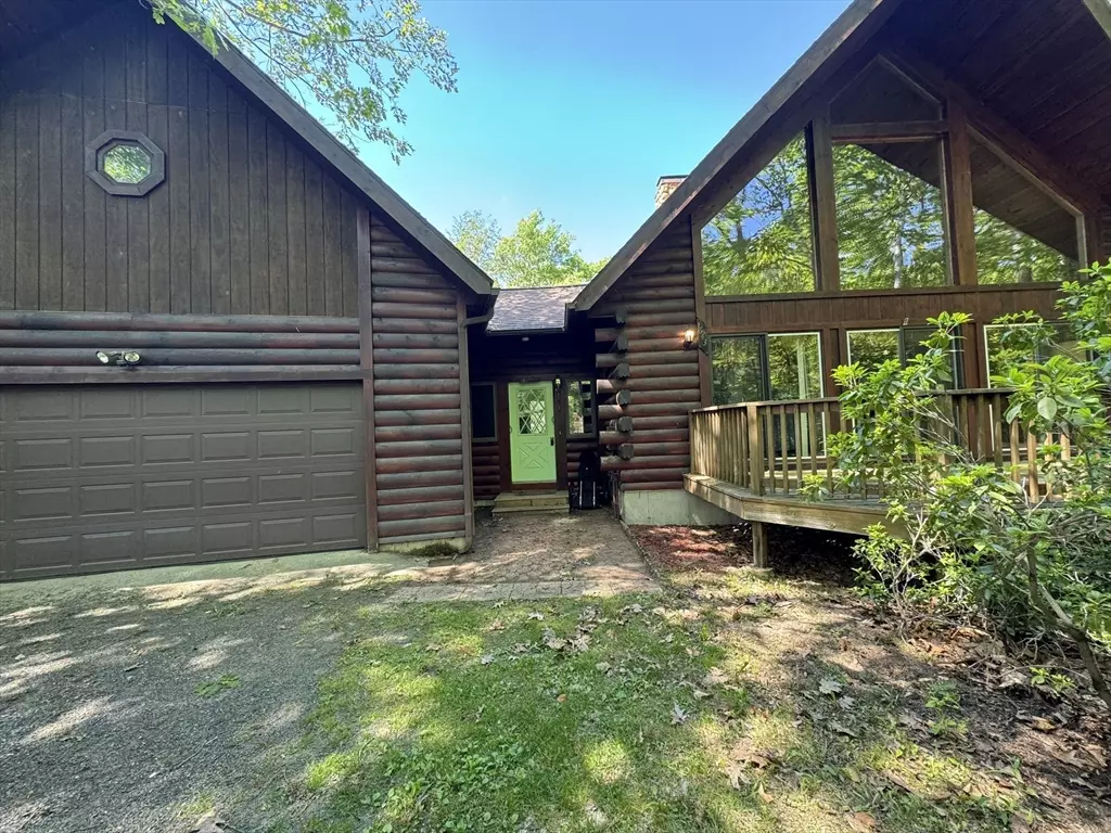 Russell, MA 01071,643 Woodland Way