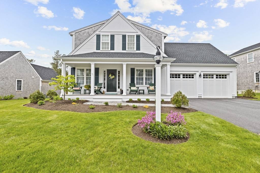 31 Farm Rd, Plymouth, MA 02360