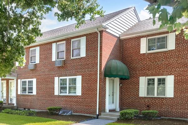 66 Emerson Gardens Rd #66, Lexington, MA 02420