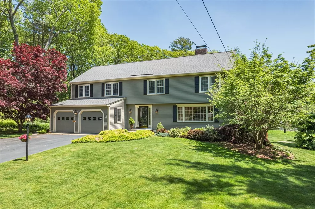 Boxford, MA 01921,7 Beechwood Circle