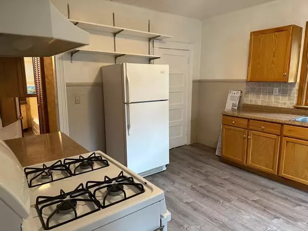 Wakefield, MA 01880,52 Bennett St