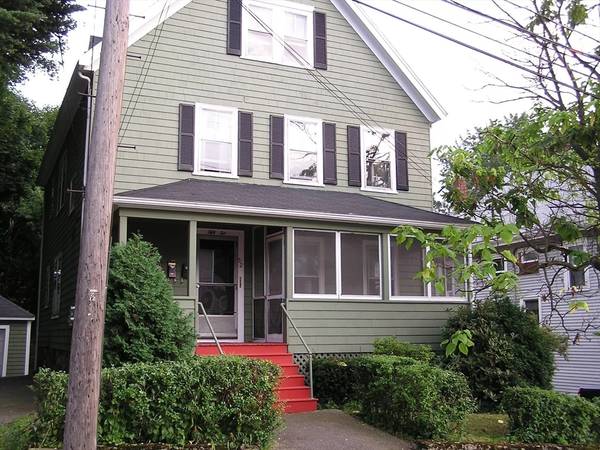 52 Bennett St, Wakefield, MA 01880