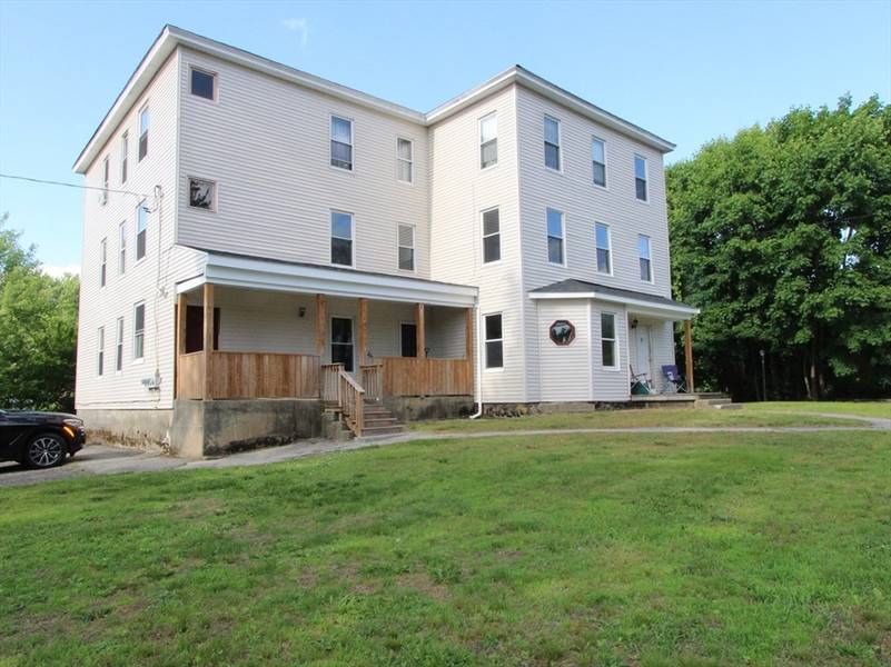 9 Grafton St, Millbury, MA 01527