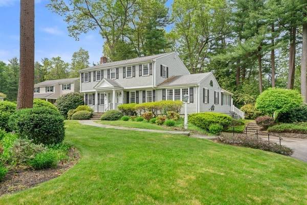 21 Stanford Dr, Hingham, MA 02043