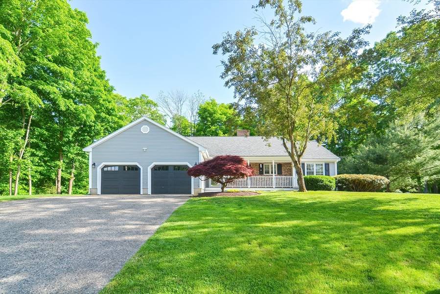 22 Rudon Dr, North Attleboro, MA 02760