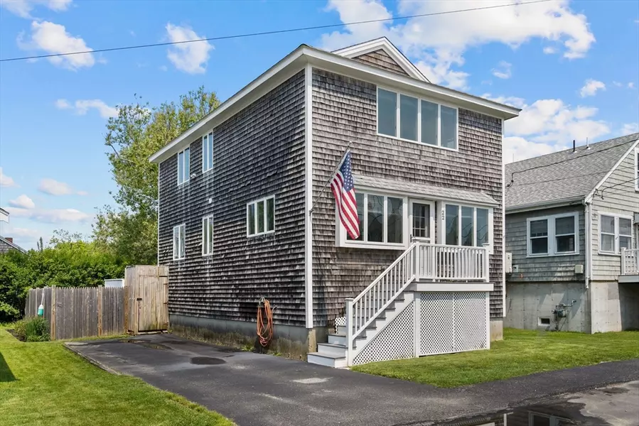 22 Roosevelt Rd, Marshfield, MA 02050