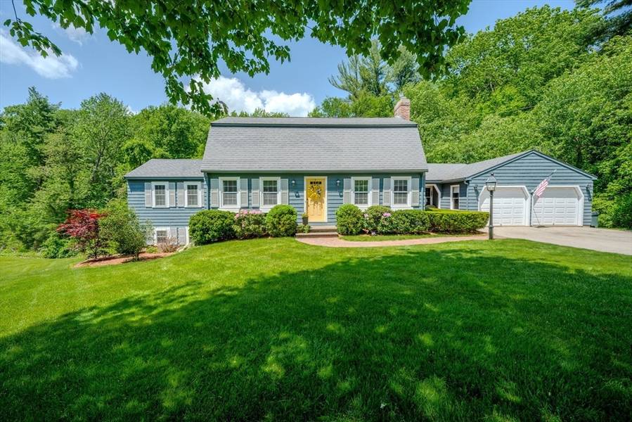 5 Essex Place, Chelmsford, MA 01824