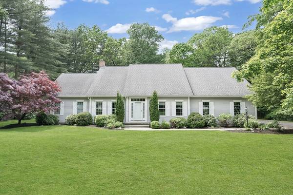 17 Bellows Rd, Wilbraham, MA 01095