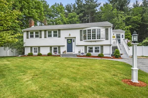 7 Luce Circle, Billerica, MA 01862