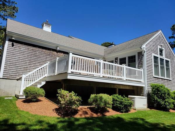 Barnstable, MA 02635,19 Eagle Ln