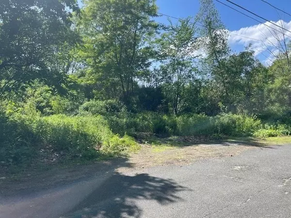 Warren, MA 01083,77 Oneil Rd