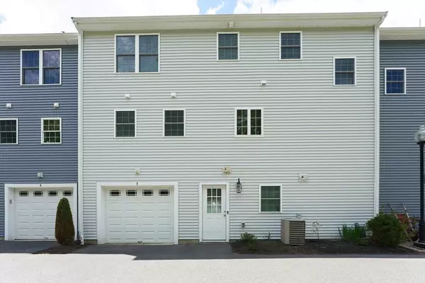 Norton, MA 02766,141 Oak St #5