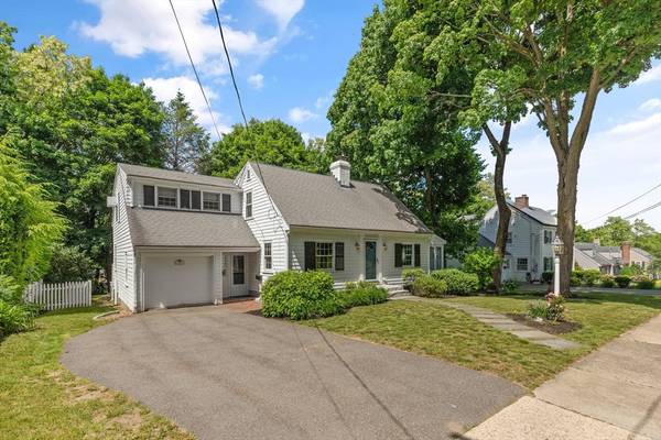 19 Pine Hill Circle, Wakefield, MA 01880