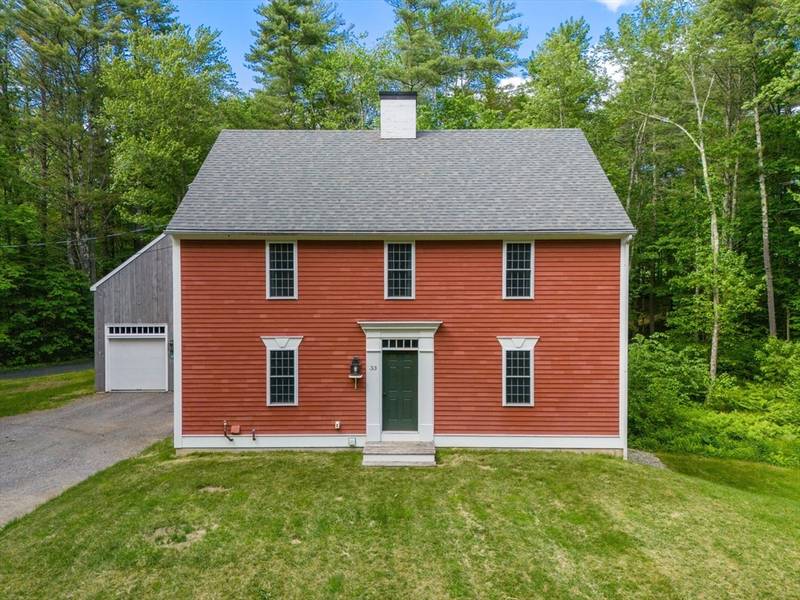 33 Champeaux Rd, Brimfield, MA 01010