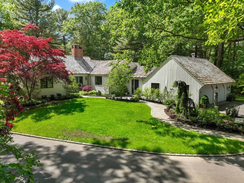 15 Ridge Hill Farm Rd, Wellesley, MA 02482