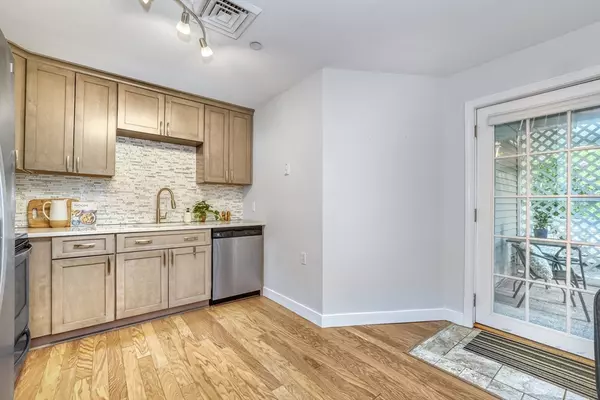 Lincoln, MA 01773,140 Lincoln Road #113