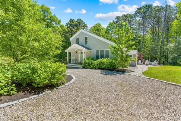 Mashpee, MA 02649,15 Halyard Cir