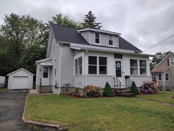 64 Felix St, Chicopee, MA 01020