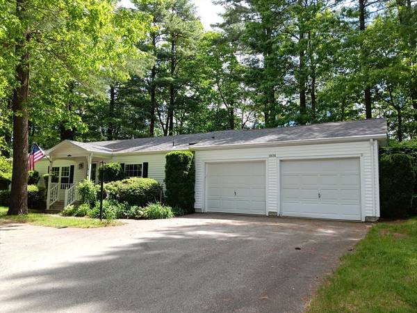 Middleboro, MA 02346,1806 Oak Point Drive