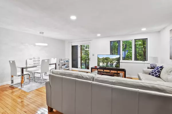 Maynard, MA 01754,11 Deer Path #4