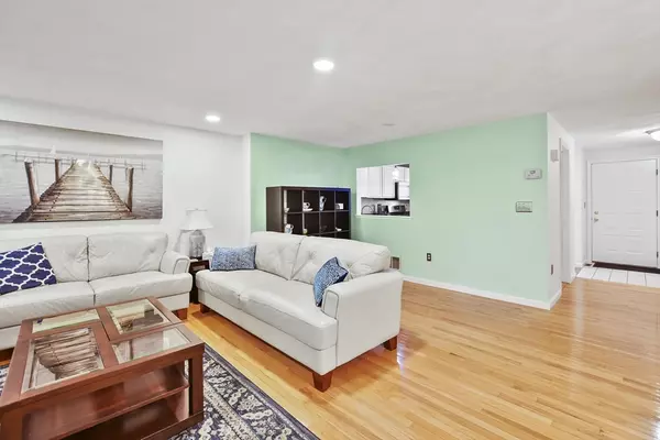 Maynard, MA 01754,11 Deer Path #4