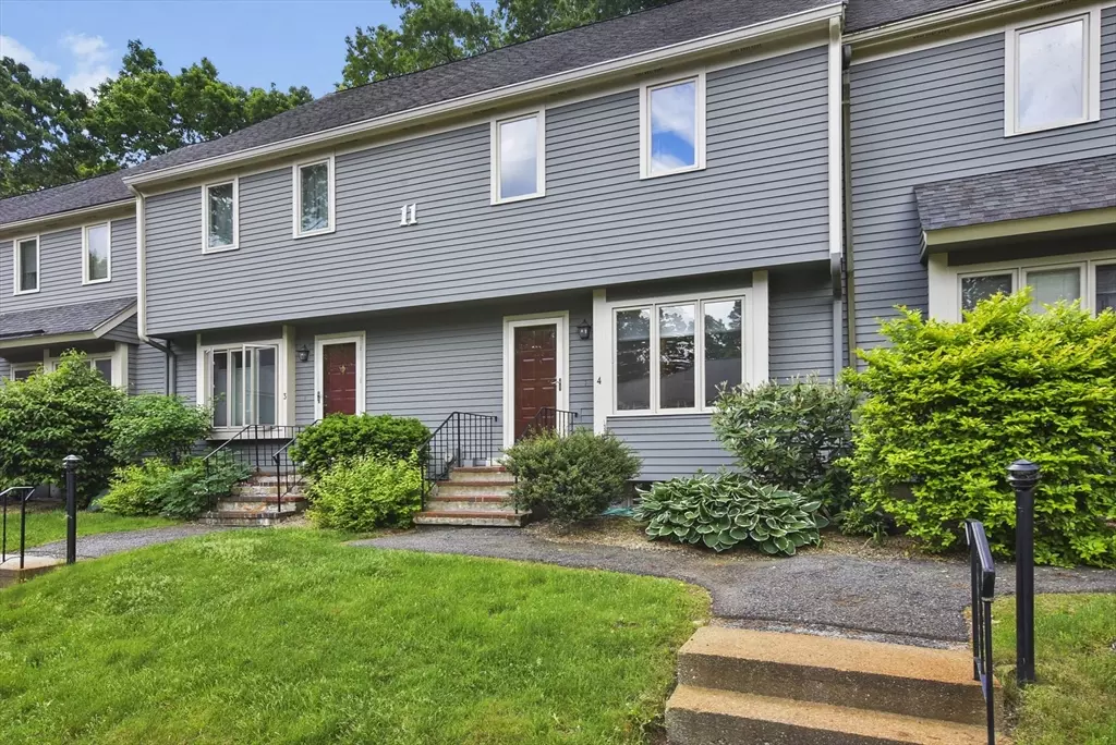 Maynard, MA 01754,11 Deer Path #4