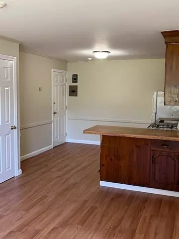 Chelmsford, MA 01863,174 Tyngsboro Rd #1