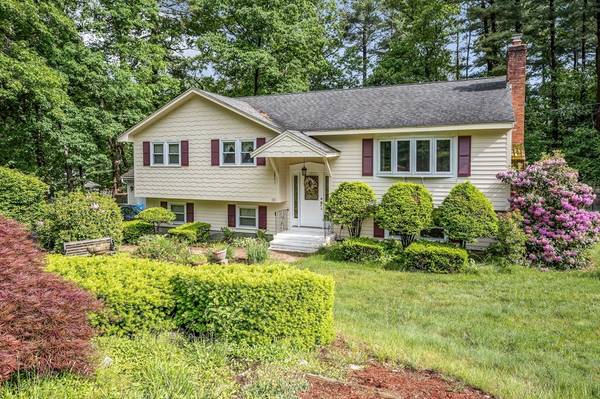 10 Northgate Rd, Tewksbury, MA 01876