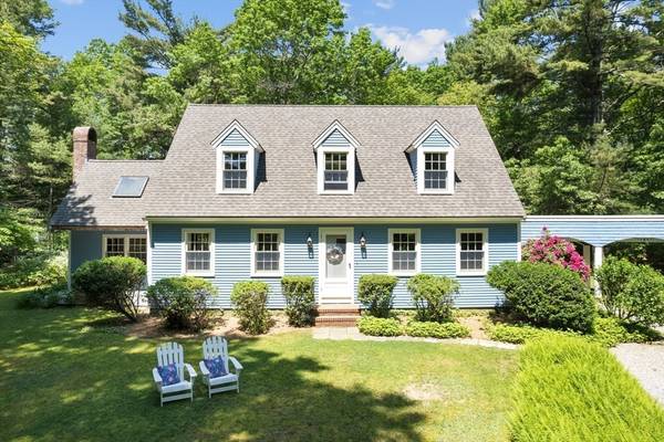 62 Bravender Rd, Duxbury, MA 02332