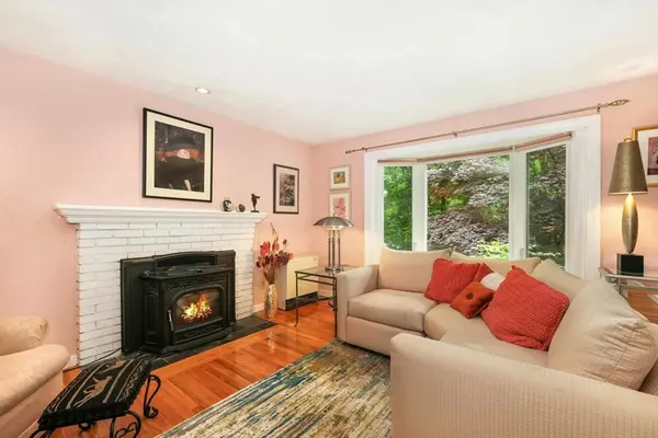 Sutton, MA 01590,55 Stone School Road