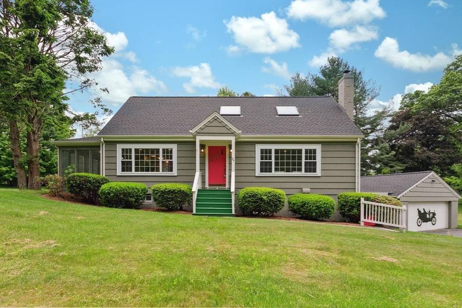 24 Framingham Road, Southborough, MA 01772