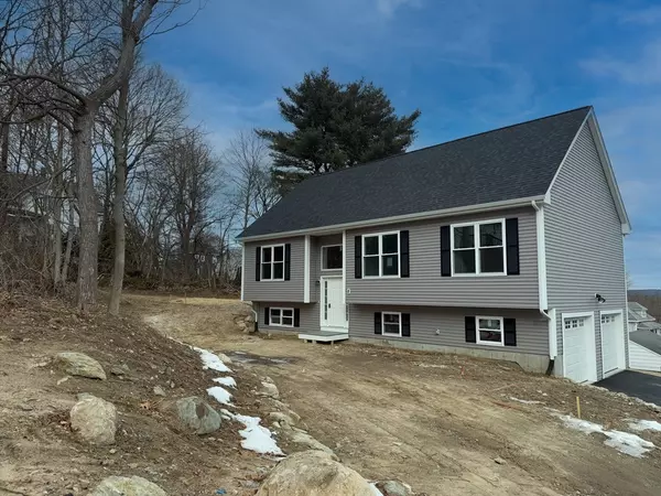 Blackstone, MA 01504,8 Clyde St