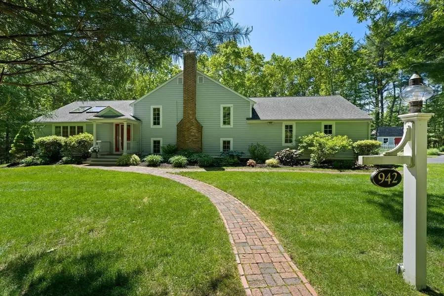 942 Forest St On Carriage Hill Way, Marshfield, MA 02050