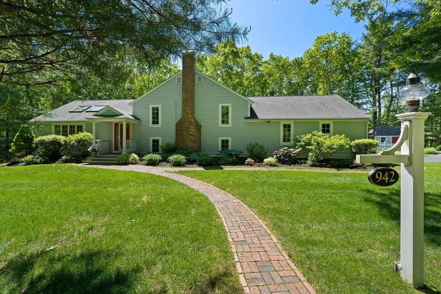 942 Forest St On Carriage Hill Way, Marshfield, MA 02050