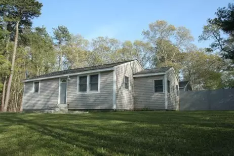 23 Highview Ave, Mashpee, MA 02649