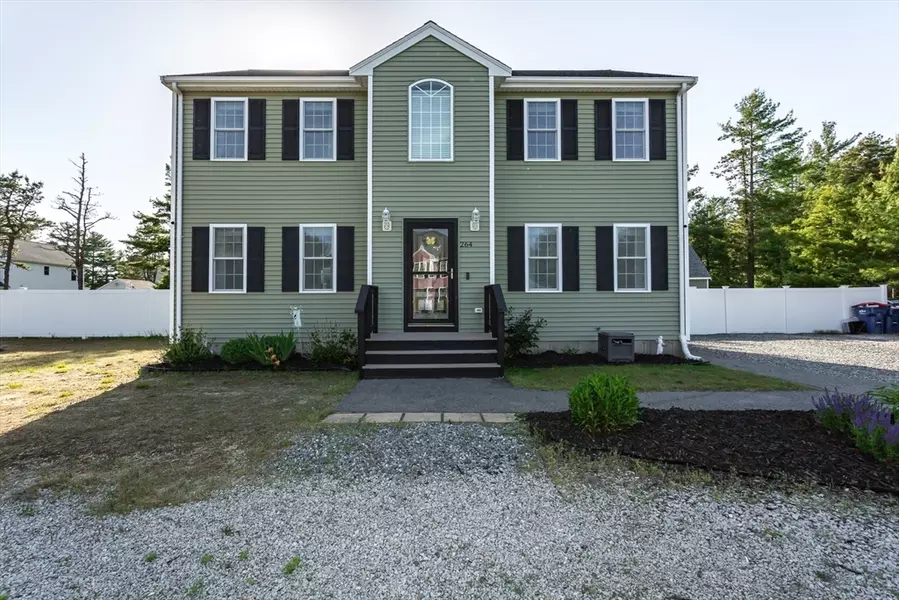 264 Charge Pond Rd, Wareham, MA 02571