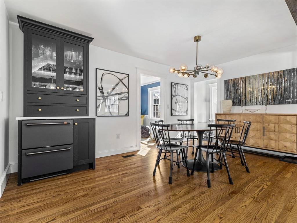 Wellesley, MA 02482,5 Durant Rd