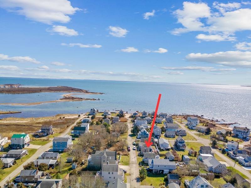 19 Channel St, Mattapoisett, MA 02739