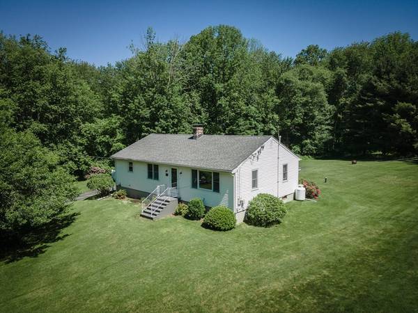 27 Comins Rd, Oxford, MA 01537