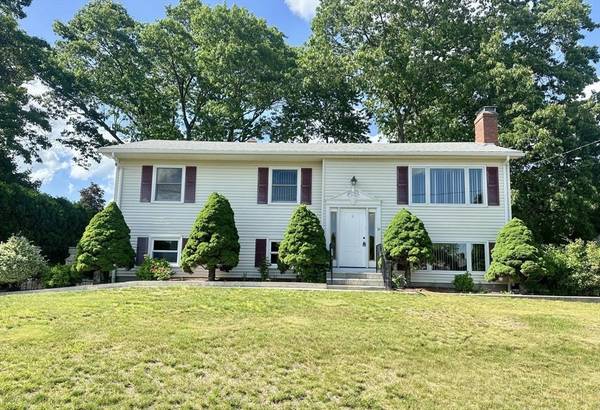 14 Princeton St, East Longmeadow, MA 01028