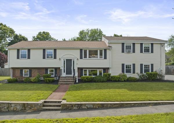 55 Solar Ave, Braintree, MA 02184