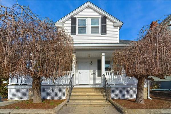 468 Warren Ave, East Providence, RI 02914