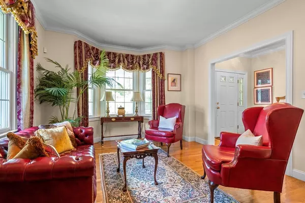 Lexington, MA 02420,12 Hayes Ln