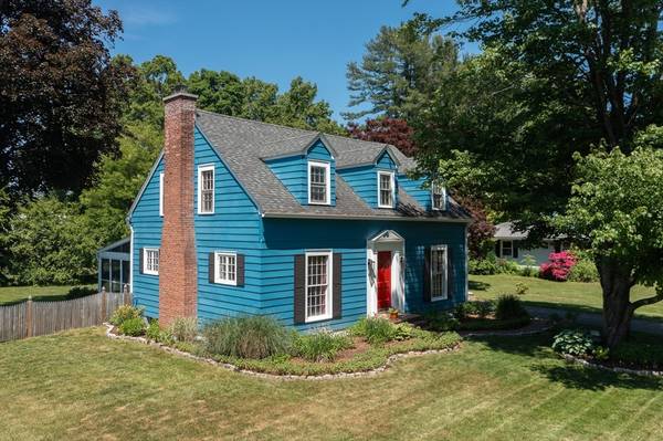 17 Spring St, Easthampton, MA 01027