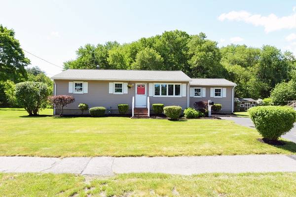 8 Avon Dr, Hudson, MA 01749