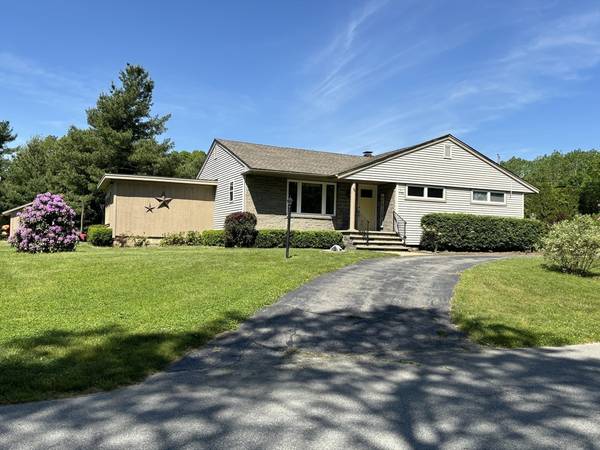 56 Monroe, Westport, MA 02790